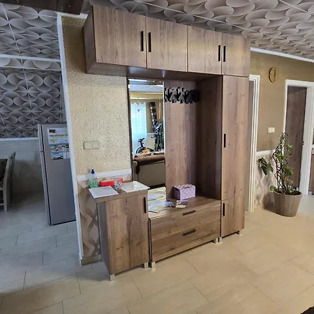 Gyoergyi Apartment - Biro Tours Nr 43 فونيارتْسفاشغ