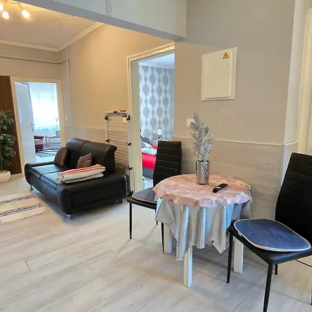 Gyoergyi Apartment - Biro Tours Nr 43 فونيارتْسفاشغ