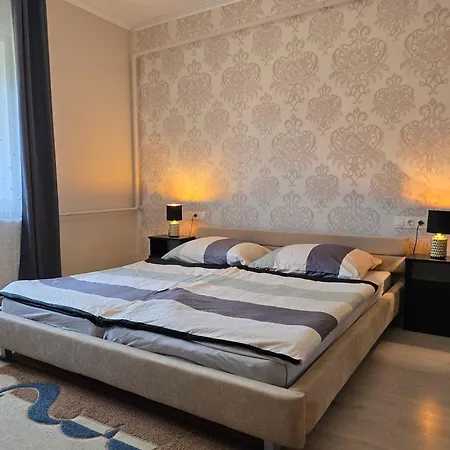 شقة Gyoergyi Apartment - Biro Tours Nr 43 *