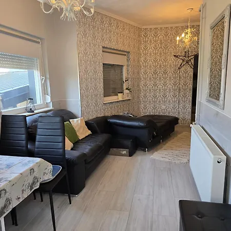 شقة Gyoergyi Apartment - Biro Tours Nr 43 *