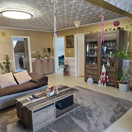 Gyoergyi Apartment - Biro Tours Nr 43 شقة *