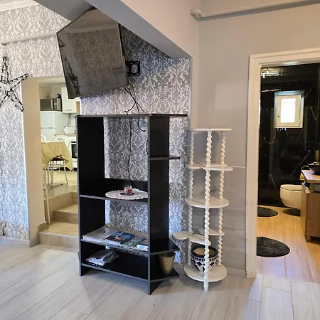 Gyoergyi Apartment - Biro Tours Nr 43 شقة فونيارتْسفاشغ