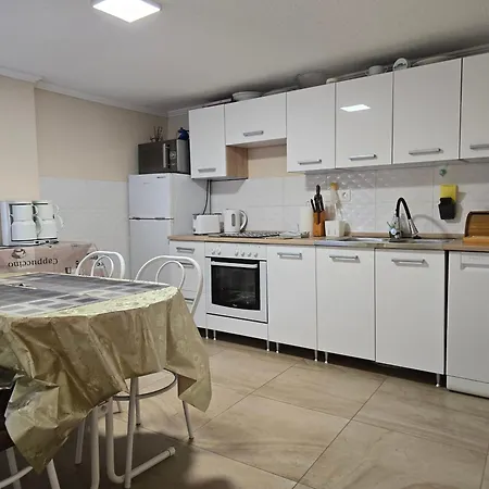 شقة Gyoergyi Apartment - Biro Tours Nr 43 فونيارتْسفاشغ